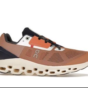 ON Cloudstratus size 8.5 in fawn.